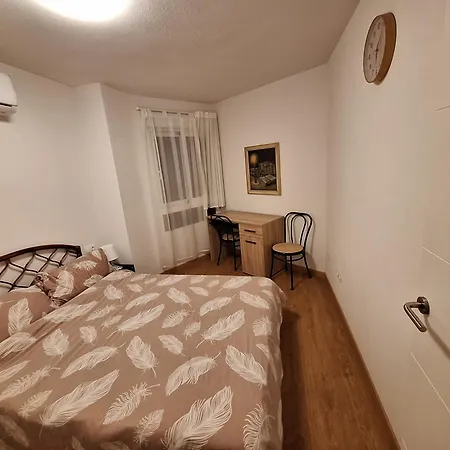 Апартаменти 1a Linea Anri *